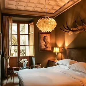 Porcellino Gallery Art Boutique Bb Bed and breakfast